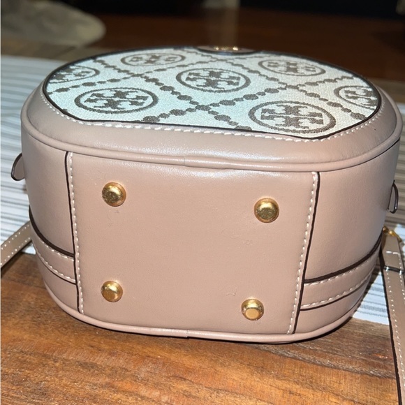 NWOT Tory Burch Jacquard Monogram Moon Bag - Picture 6 of 17